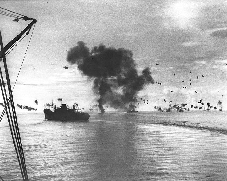 Japanes_air_attack_on_shipping_off_Guadalcanal,_12_November_1942