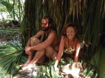 Two naked performers in the reality program Naked and Afraid