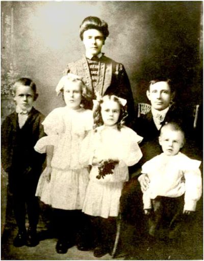 RoeFamily_rd The Roe Family