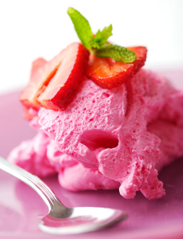 Strawberry Breakfast Mousse Creme