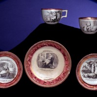 photo_0110_pink_luster_plates