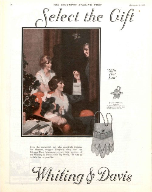 An advertisement for mesh bags. it depicts a scene where a mother receives one as a Christmas present. 