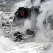 Lava from Pāhoehoe crashes into the Pacific waters