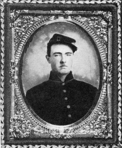 Photo portrait of Pvt. Robert Hale Strong in his Union army uniform.