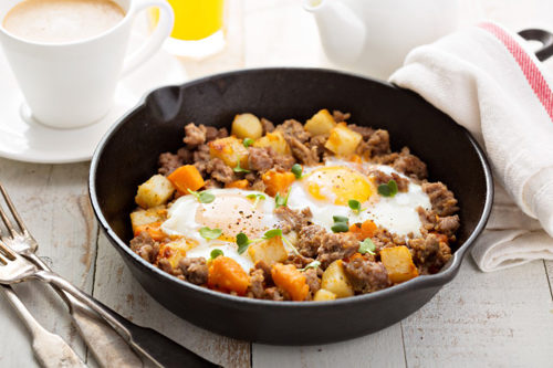 Hash in a shallow pot.