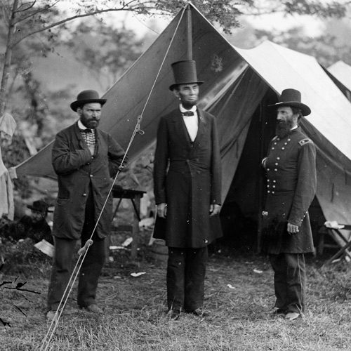 Abraham Lincoln with Gen. John A. McClernand and head of intelligence, Allan Pinkerton