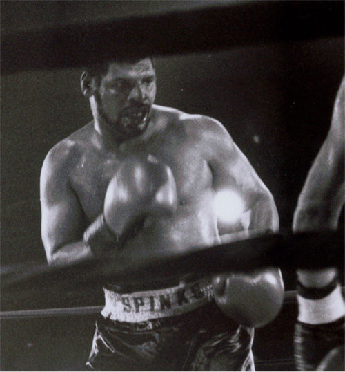 Leon Spinks in a boxing match.