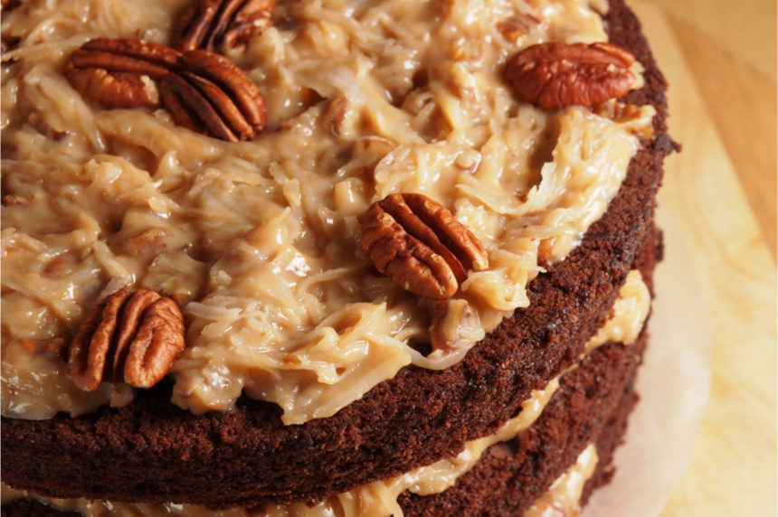 Chocolate cake with pecans