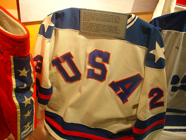 Dave Christian's hockey jersey