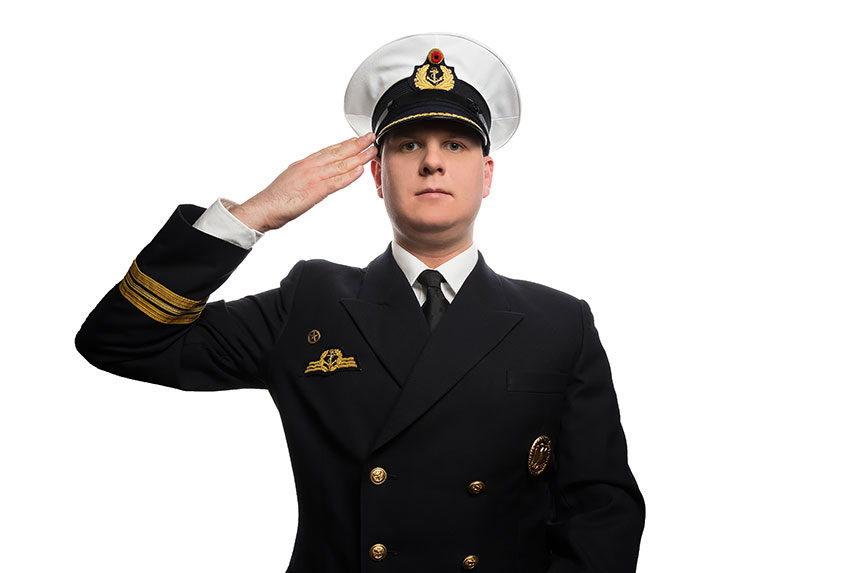 Photo of a Navy Lieutenant saluting