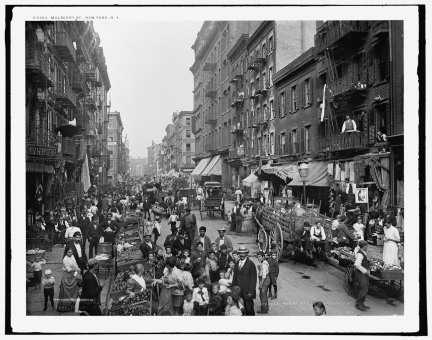 Vintage photograph of a crowded market in Mulberry Street, New York City, 1900