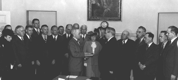 Photo of Harry S. Truman taking the oath of office