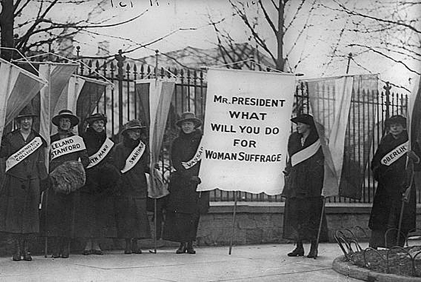Women picketing in front of the White House during the Women's suffrage movement