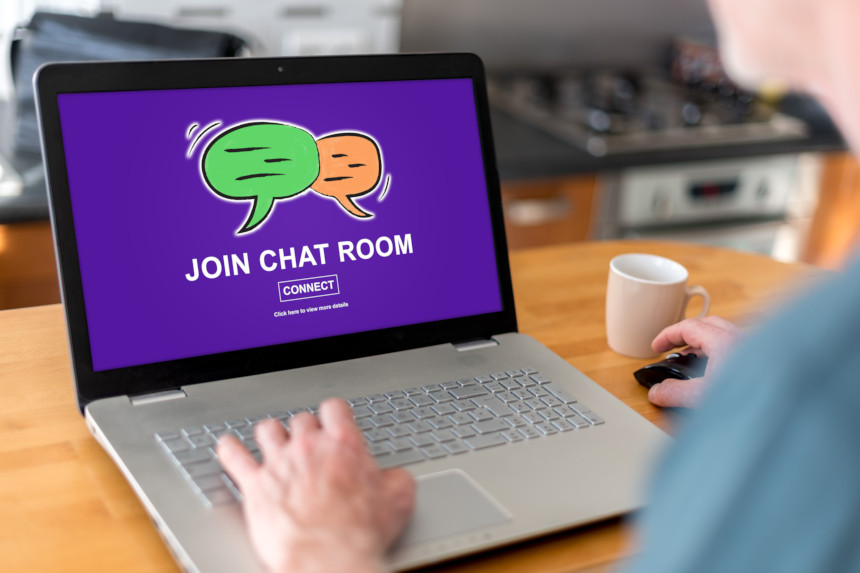 How do you enter chat rooms?