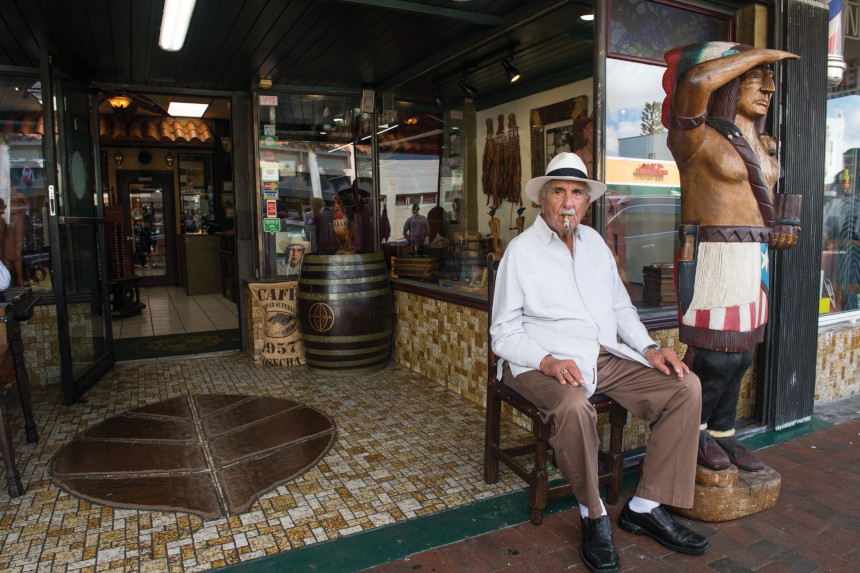 Cigar maker Don Pedro Bello