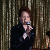 Sheena Easton performing
