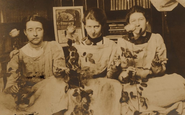 Jessie Willcox Smith, Violet Oakley, and Elizabeth Shippen Green as art students