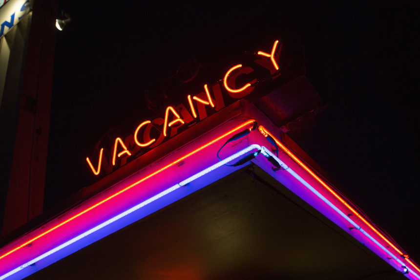 Neon vacancy sign