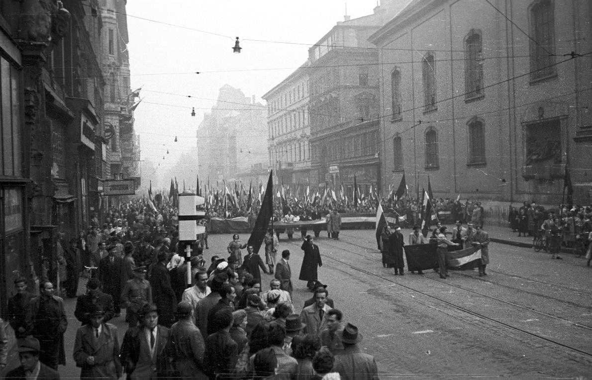 Anti-Soviet demonstrators marched in Budapest on March 25, 1956. ( FOTO:FORTEPAN / Nagy Gyula via the <a href="https://en.wikipedia.org/wiki/en:Creative_Commons" target="w:en:Creative Commons" rel="noopener">Creative Commons</a> <a href="https://creativecommons.org/licenses/by-sa/3.0/deed.en">Attribution-Share Alike 3.0 Unported</a> license)