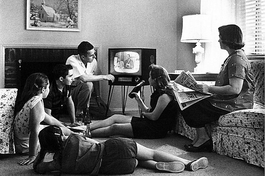 1950s Family watching televison