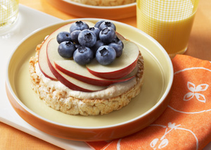 Blueberry-Topped Rice Cakes