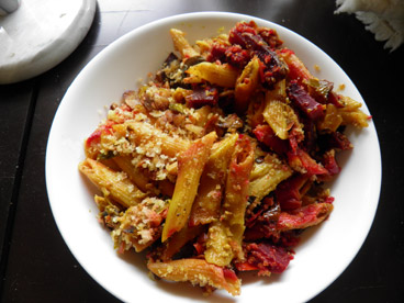Red Beet and Leek Curry Pasta
