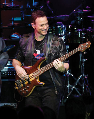 Gary Sinise Performing