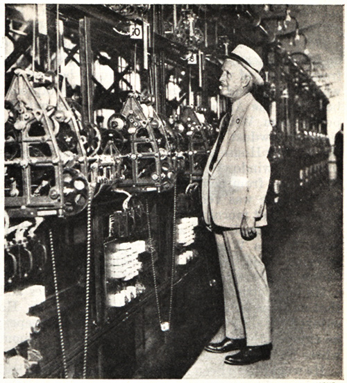 Rear View of the Machinery of the Tote