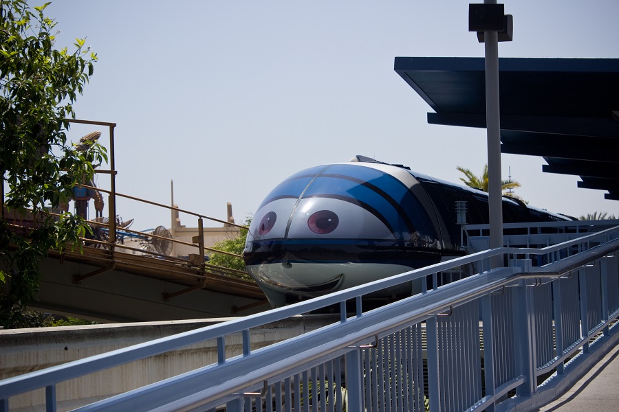 Disneyland Resort Certified Monorail Play Set 