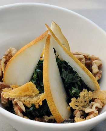 kale, pear, and walnut salad