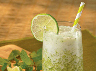 coconut water, pinapple, lime, and mint smoothie