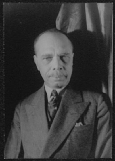 Photo portrait of James Weldon Johnson.