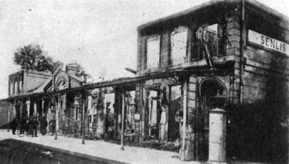 Ruins of the train station of Senlis.