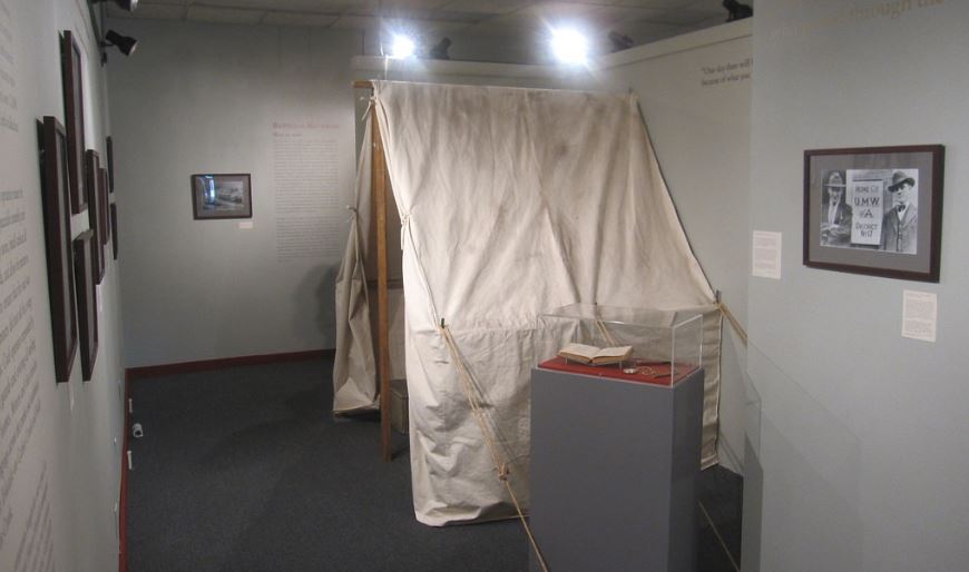 A replica of the tents miners used during general strikes. ©West Virginia Mine Wars Museum
