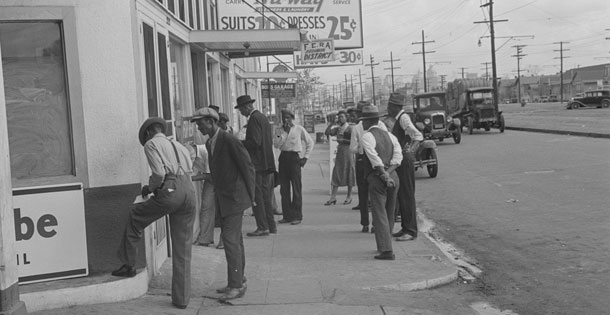 People waiting in line for jobs in New Orleans 1935