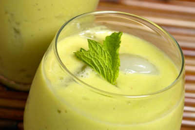 Green Smoothie with Pineapple, Grapefruit, and Avocado