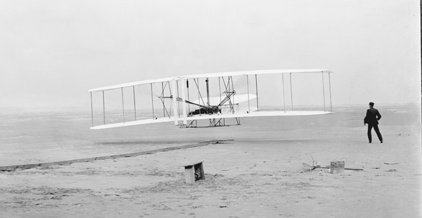 Orville and Wilbur fly the Wright Flyer